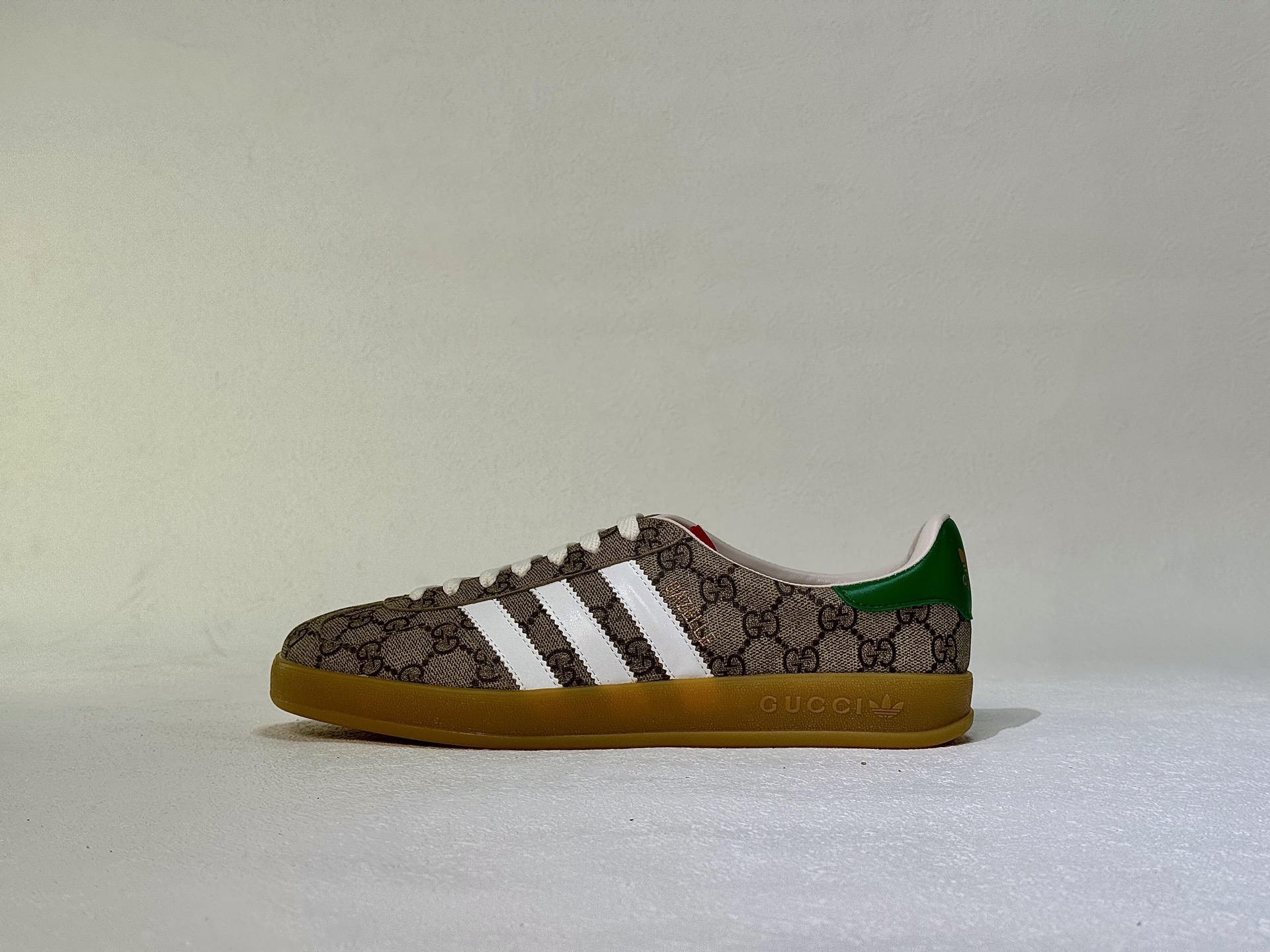 adidas gazelle silver green womens Adidas x Gucci Gazelle Metallic Gold – thankunext.us main image 0